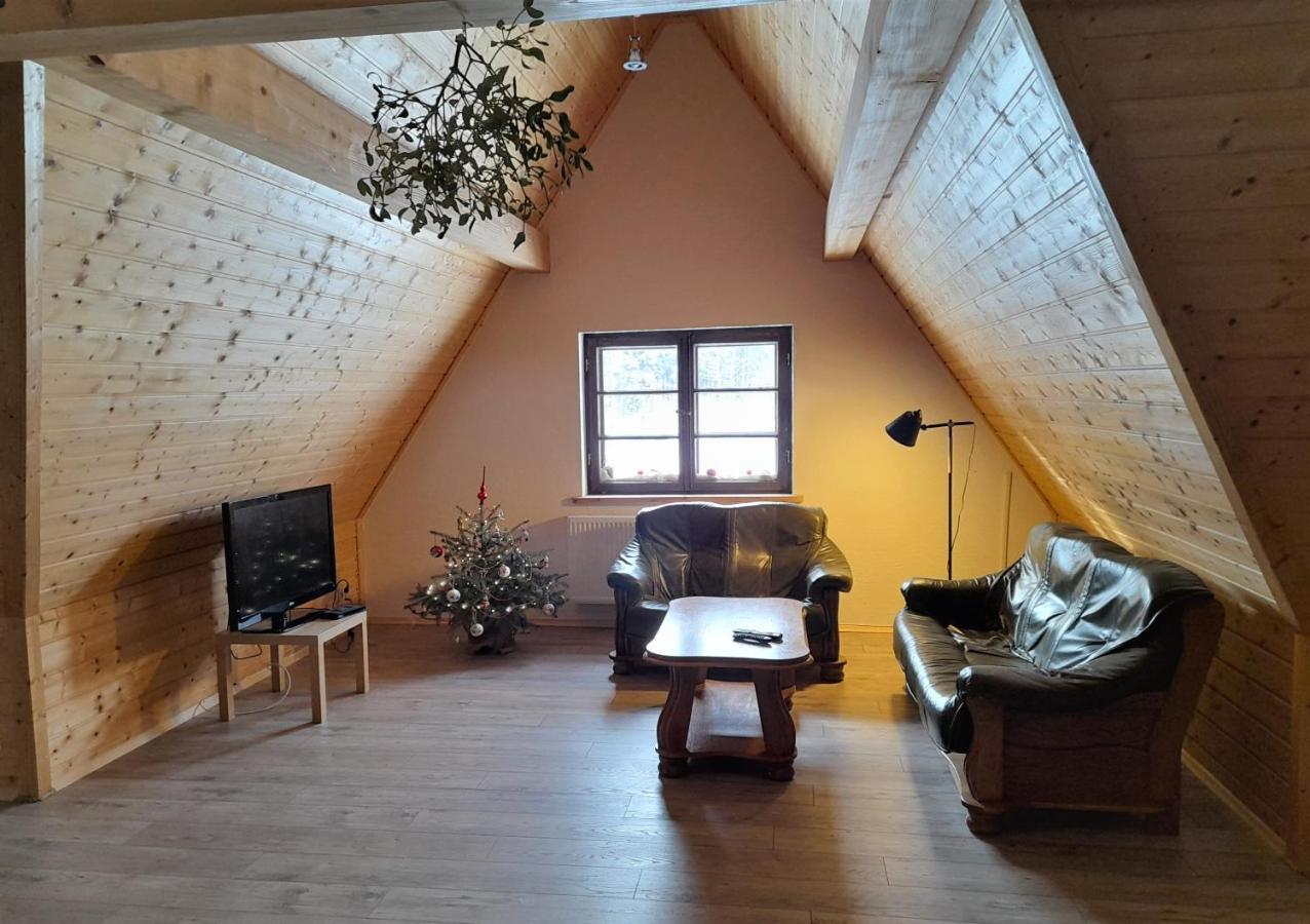 Chochlik Hotell Ustrzyki Dolne Eksteriør bilde