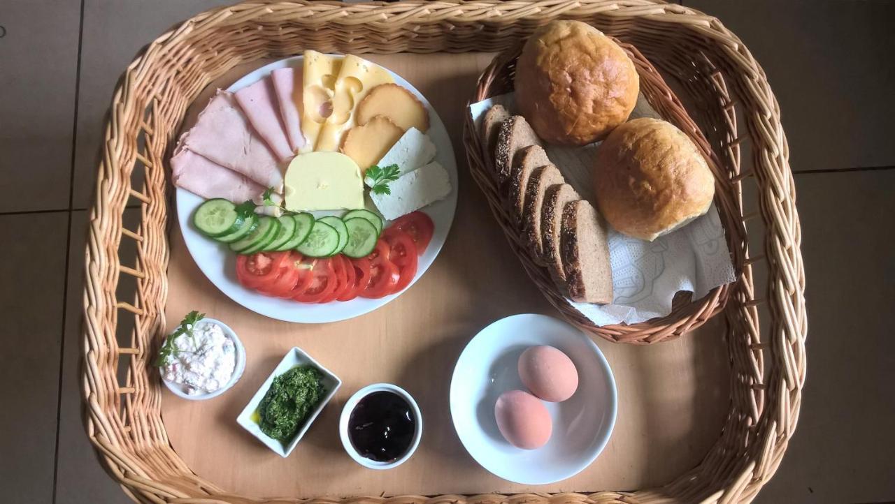 Chochlik Hotell Ustrzyki Dolne Eksteriør bilde